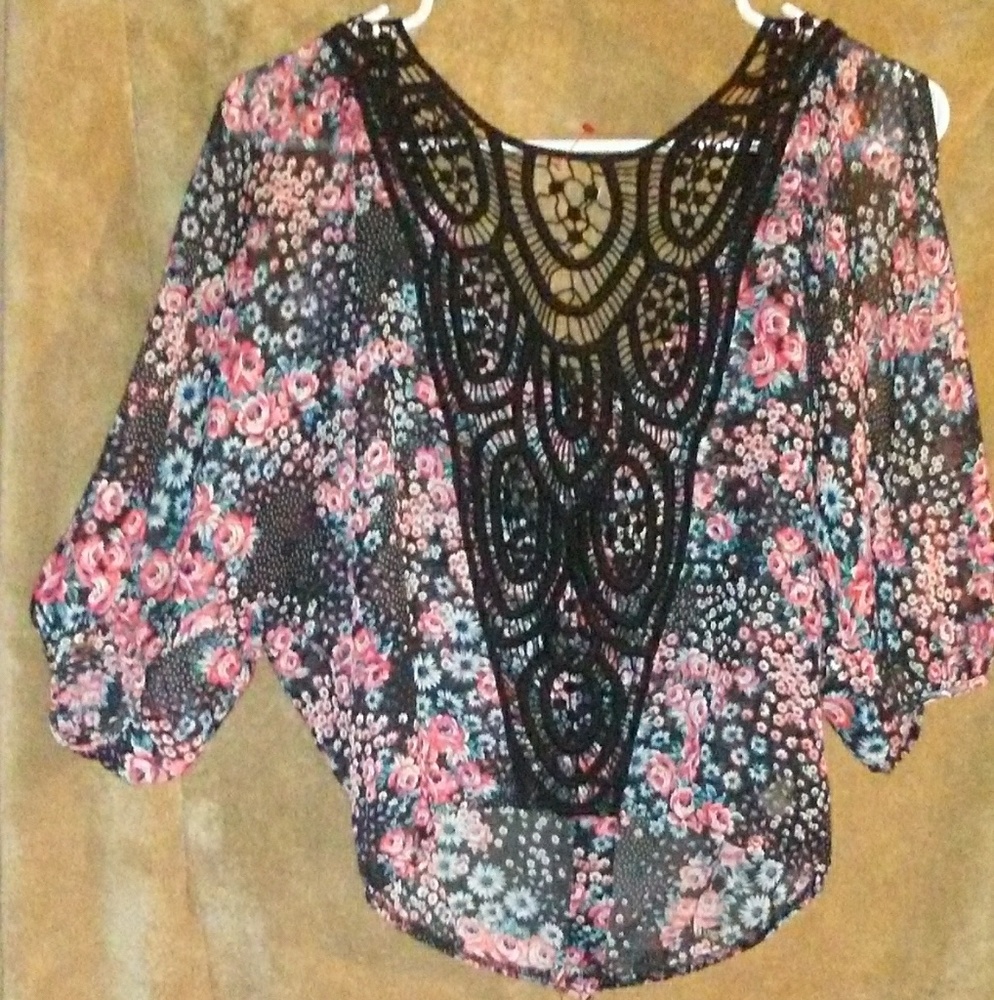 Nice shirt never worn size L
